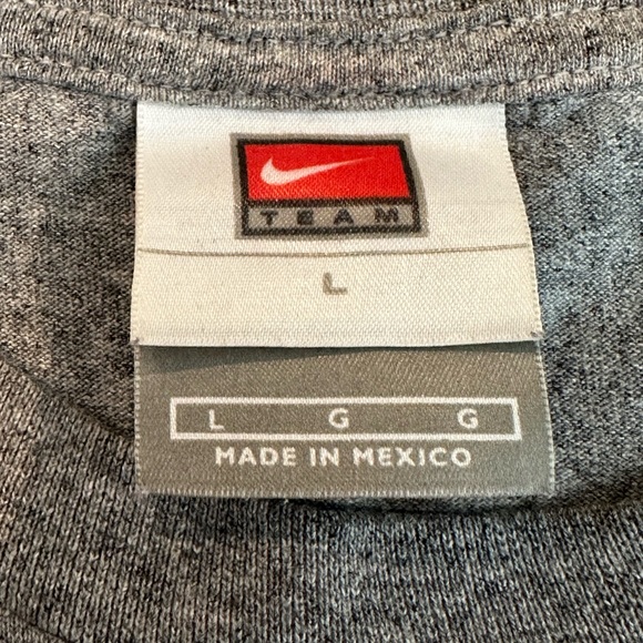 Nike University of Maryland Basketball T-Shirt Men’s Large - Picture 4 of 5